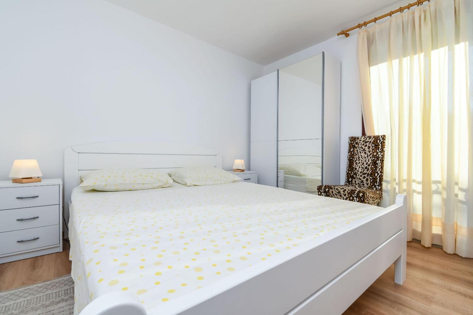 Apartments Quiet Севид Экстерьер фото